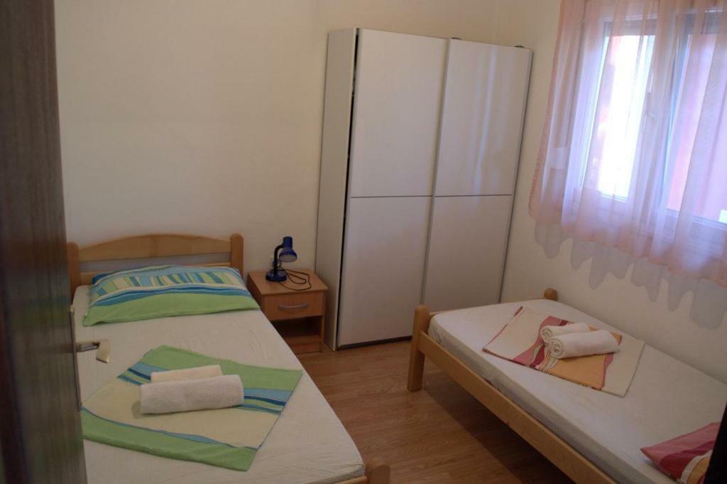 Apartments Mira Rogoznica  Kültér fotó