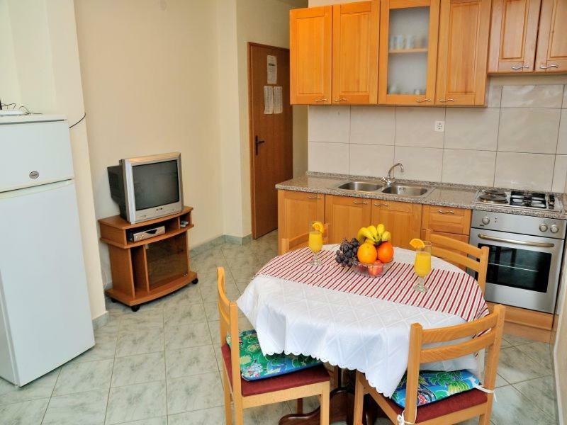 Apartments Mira Rogoznica  Kültér fotó