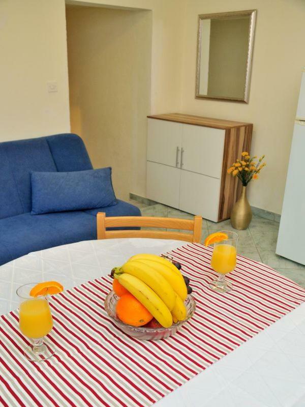 Apartments Mira Rogoznica  Kültér fotó